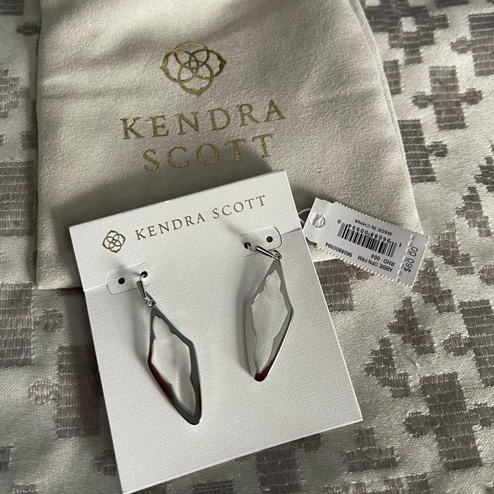 Kendra Scott Dangly Earrings
